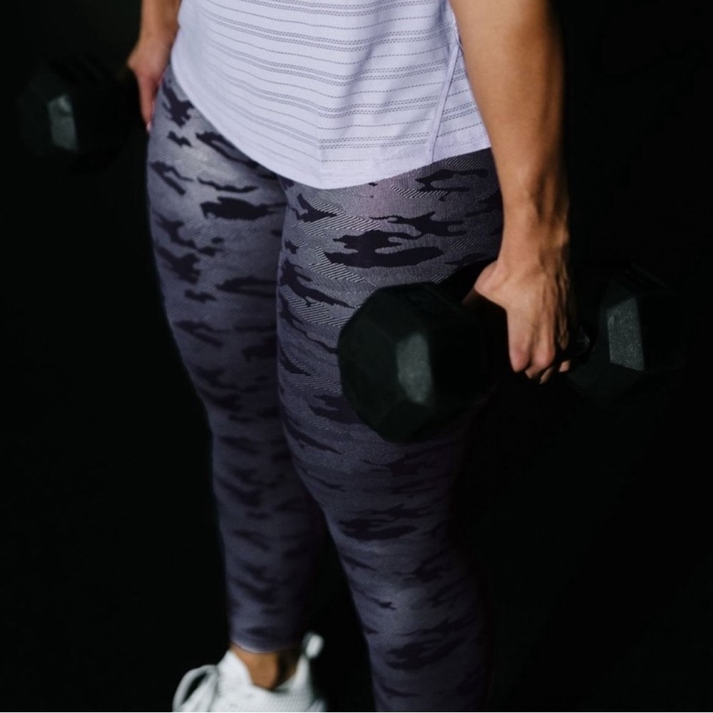 ZYIA Silver Navy Camo Supreme Hi-Rise 7/8 Leggings 4 - Picture 4 of 7